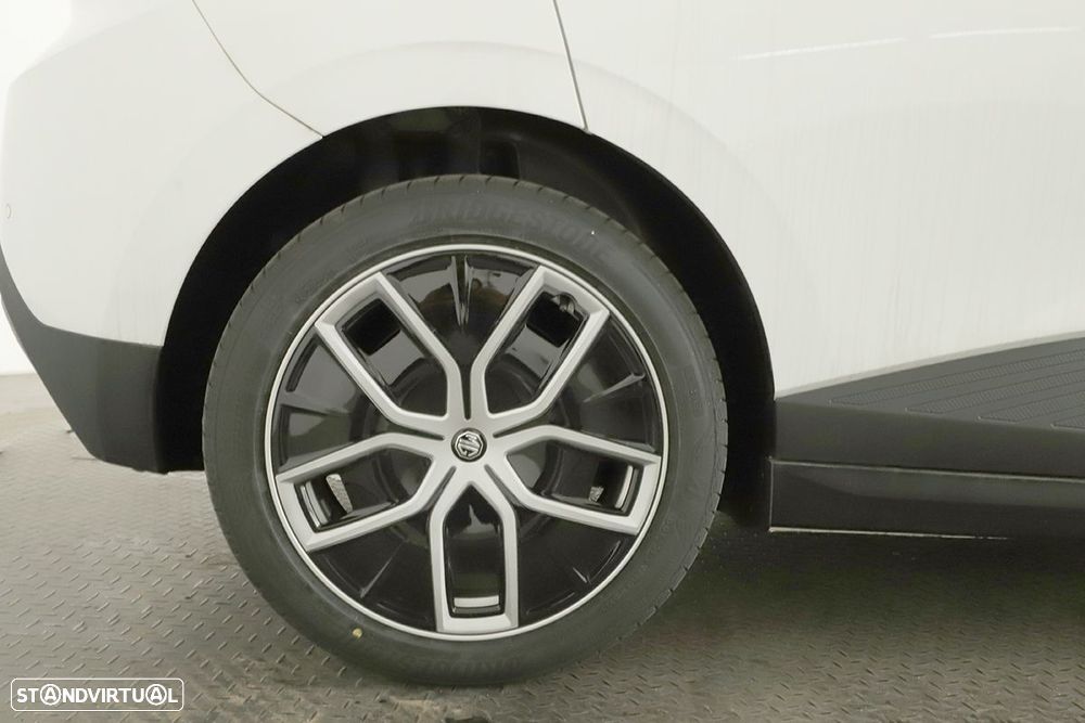 MG MG4 64 kWh Luxury - 5
