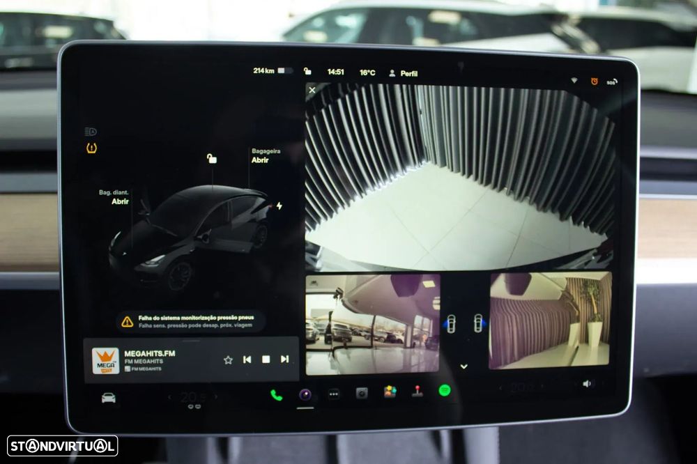 Tesla Model Y Performance Dual Motor AWD - 15