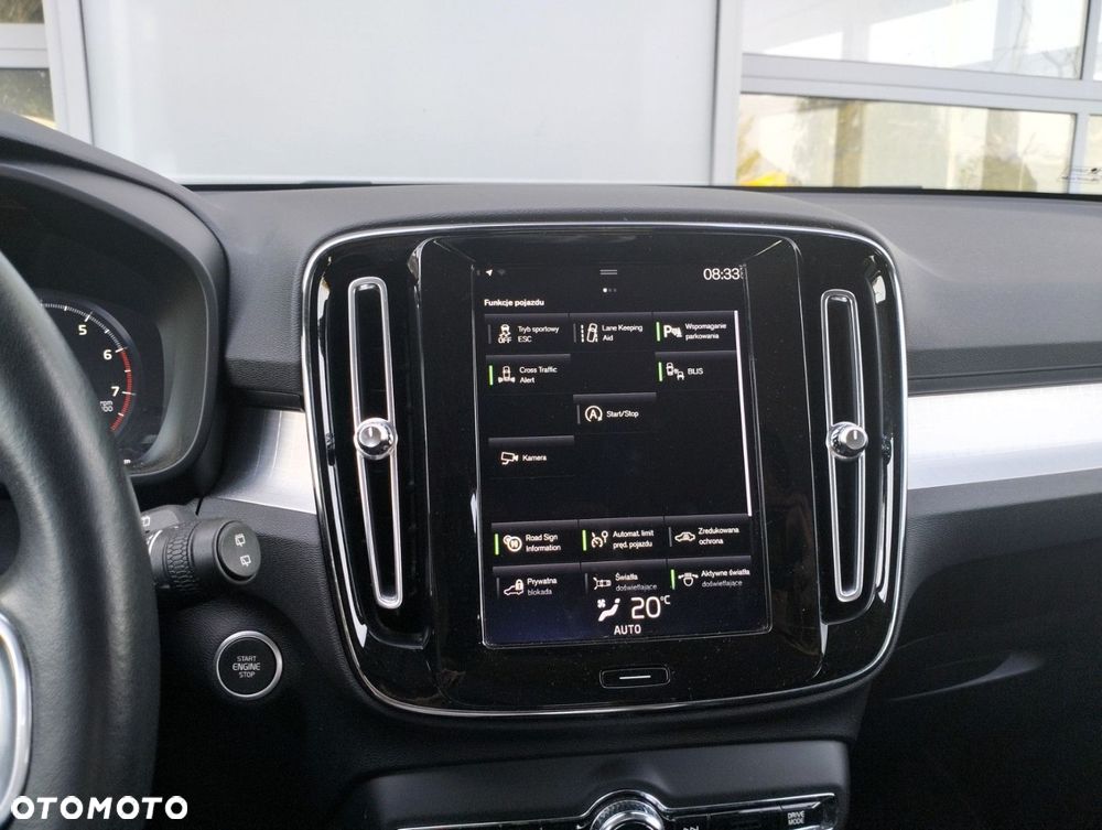 Volvo XC 40 - 18