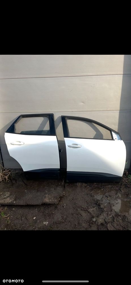 Drzwi Prawy przód tył Peugeot 3008 II KWED igła