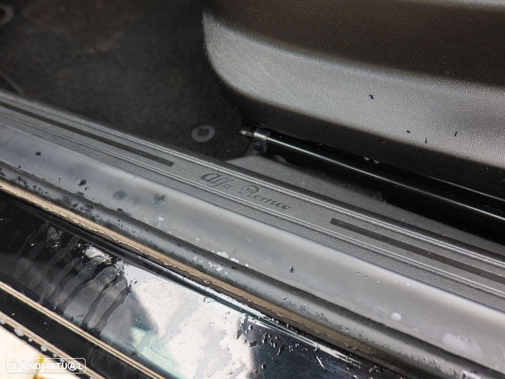 Alfa Romeo MiTo 0.9 T TwinAir Urban - 14