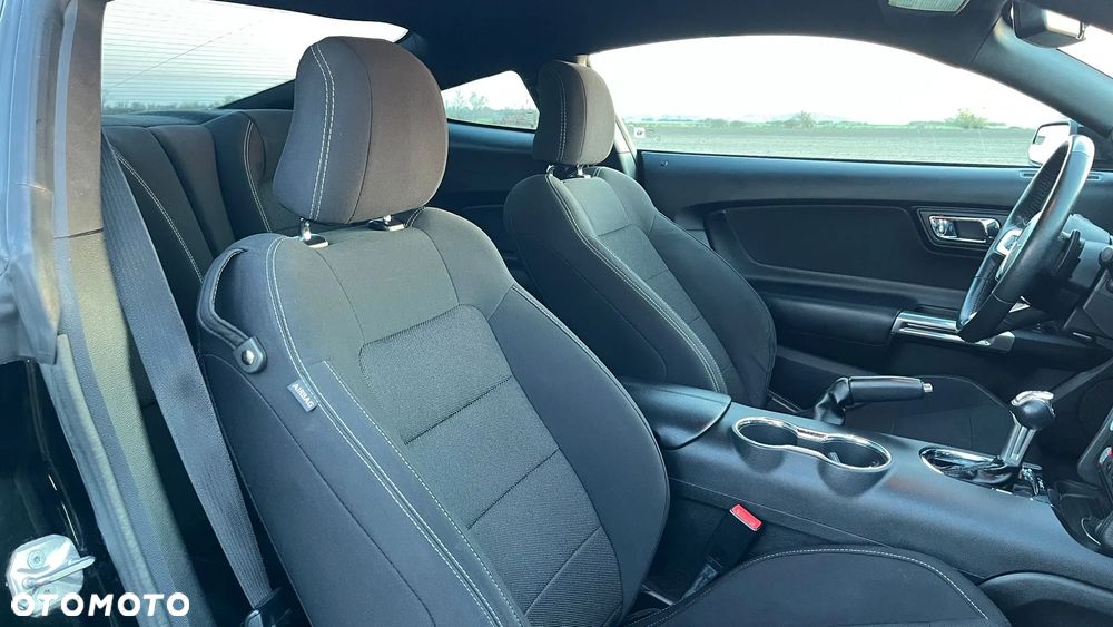 Ford Mustang 3.7 V6 - 14