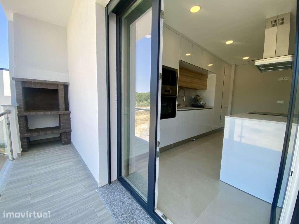 Apartamento T3 +1 Duplex novo em Aires, Amplas Varandas - Grande imagem: 3/29