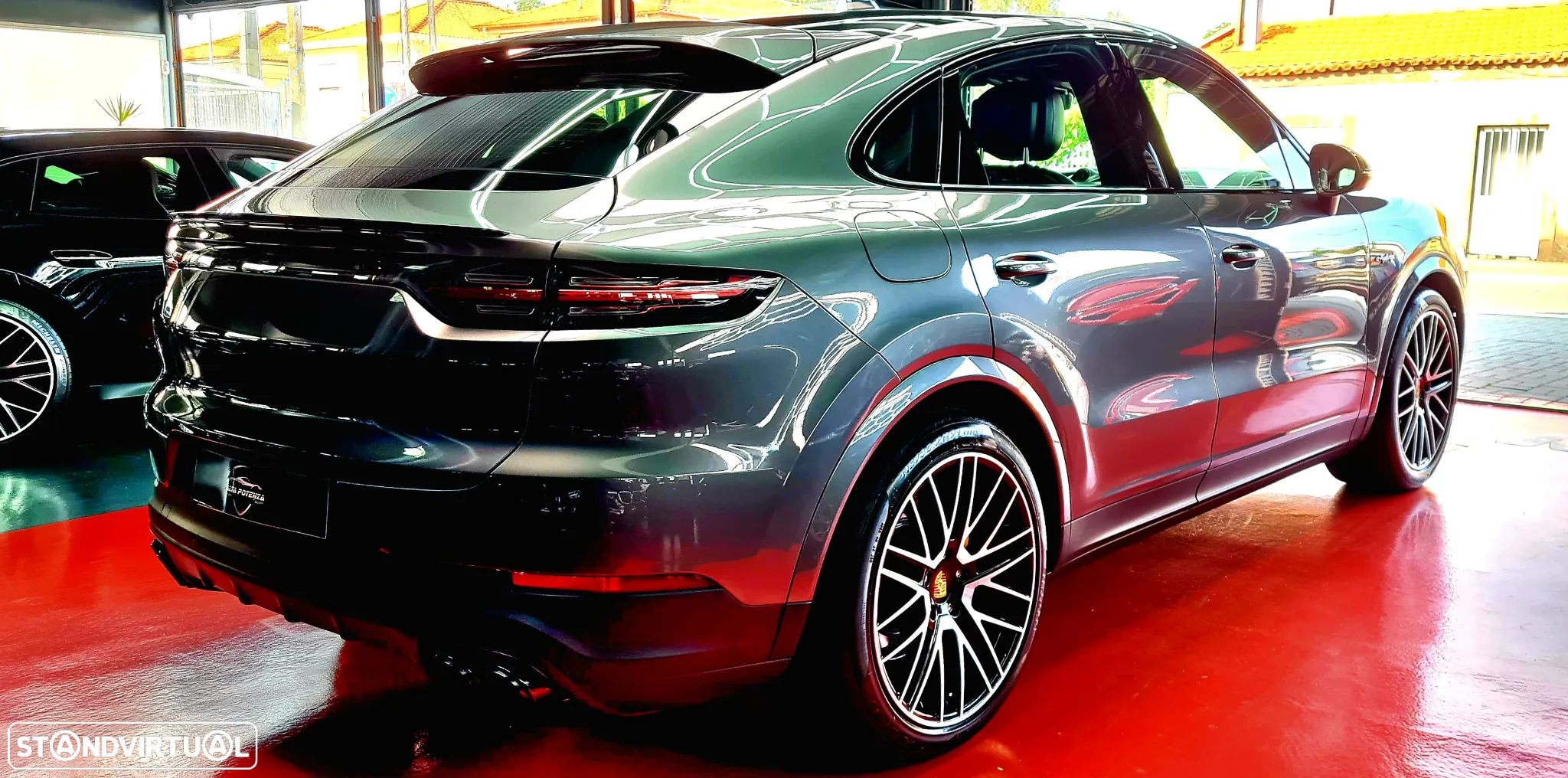 Porsche Cayenne Coupé E-Hybrid - 6