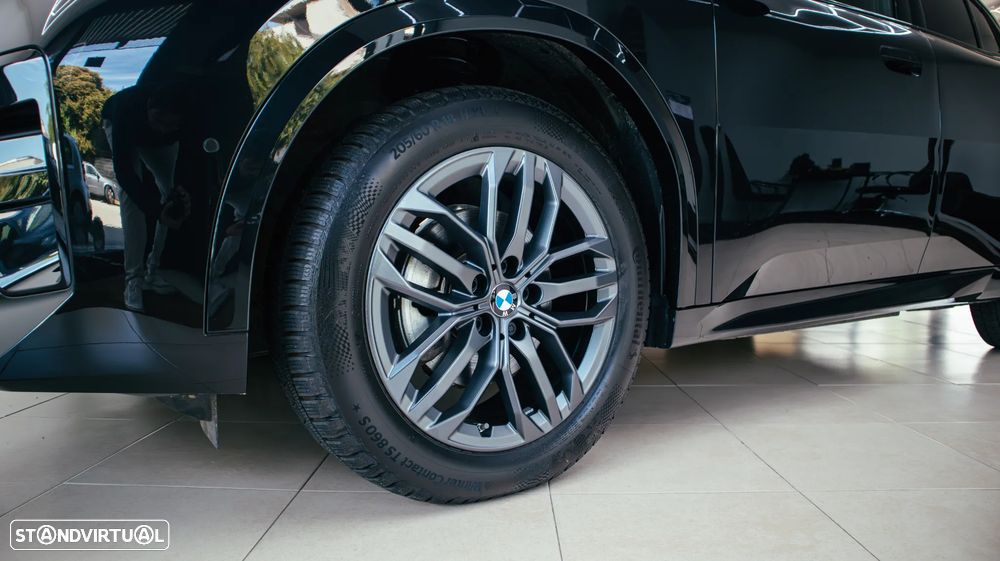 BMW iX2 eDrive20 Pack Desportivo M - 13