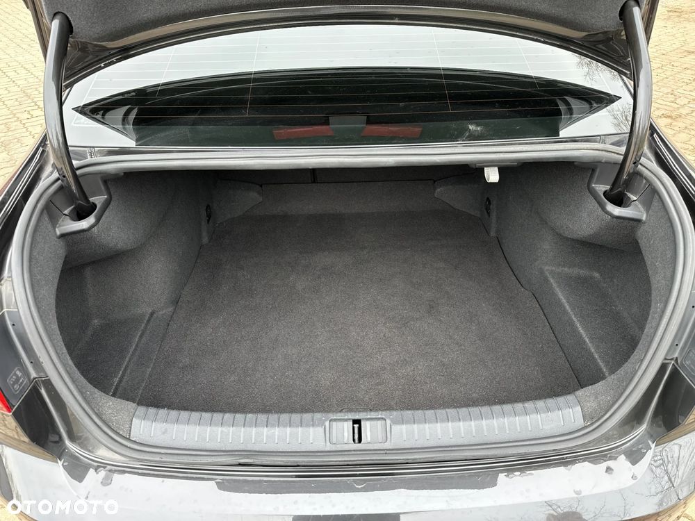 Volkswagen Passat 1.5 TSI EVO Essence DSG - 17