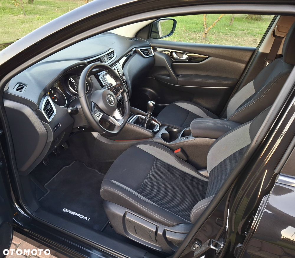 Nissan Qashqai 1.6 DIG-T N-Connecta - 19