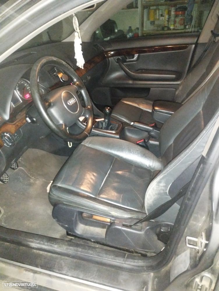 Audi A4 Avant 1.9 TDI m6 - 2