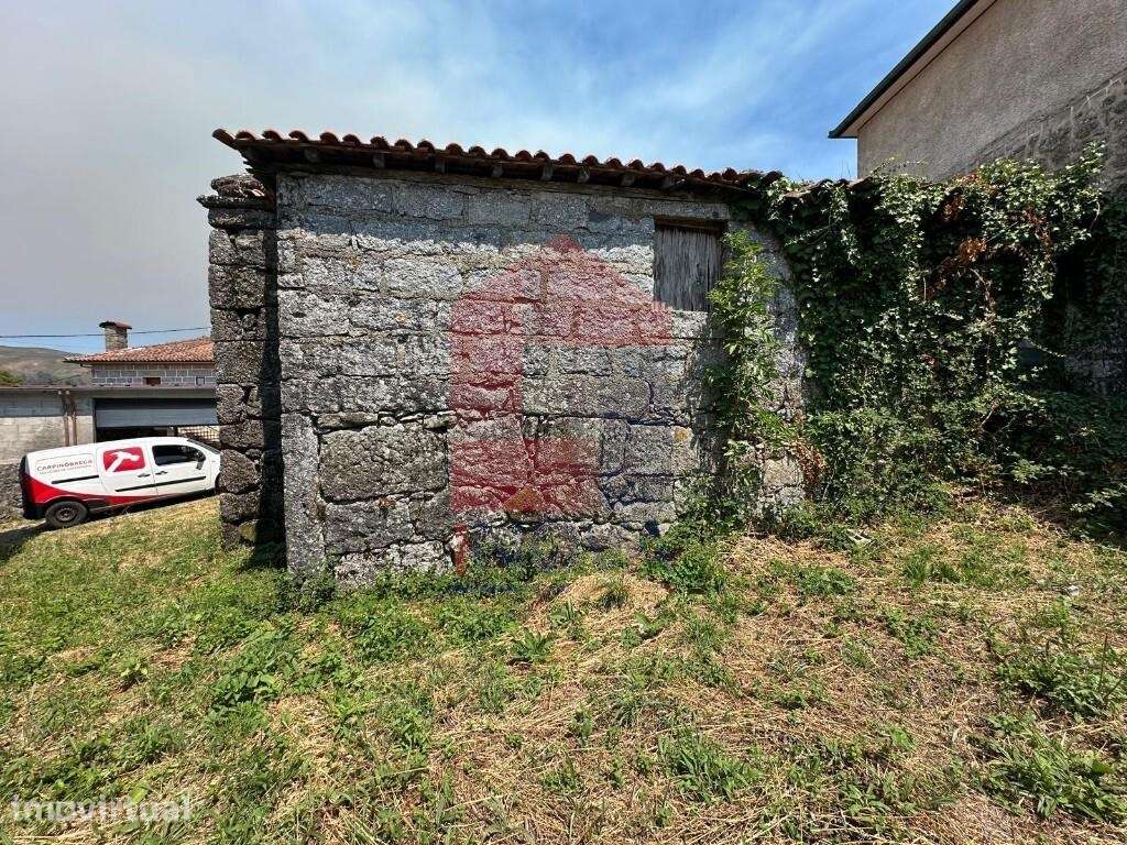 Moradia para restauro, Aboim da Nóbrega - Grande imagem: 4/15