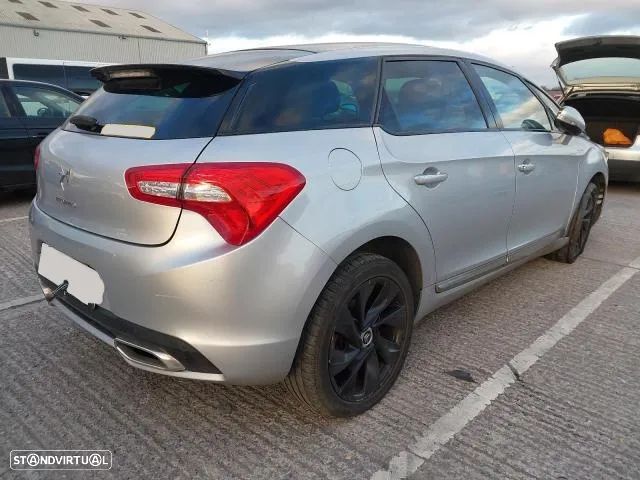 Citroen DS5 2.0 HDi Hibrido para peças - 200cv - Parachoques | Frente Completa | Rádio | Jantes | Faróis | Portas | Vidro | Motor | Tampa Mala | Farolim | Farolins | Xenon | Pre LCI - 4