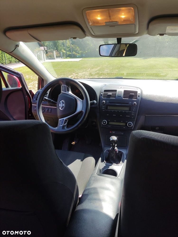 Toyota Avensis - 6