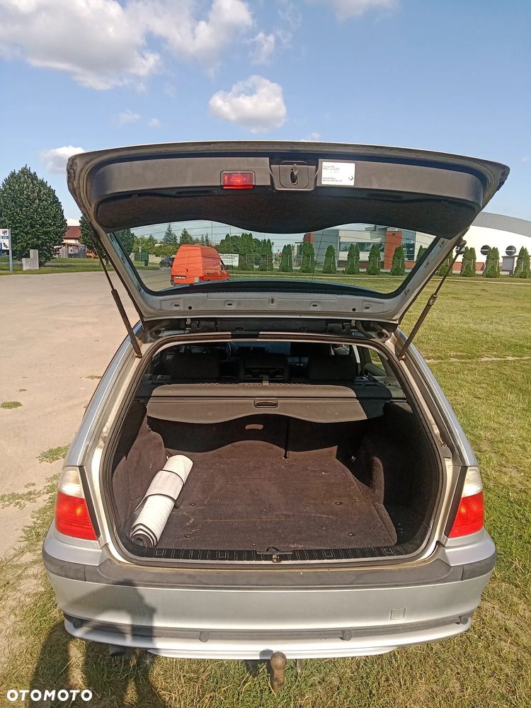 BMW Seria 3 318i - 15