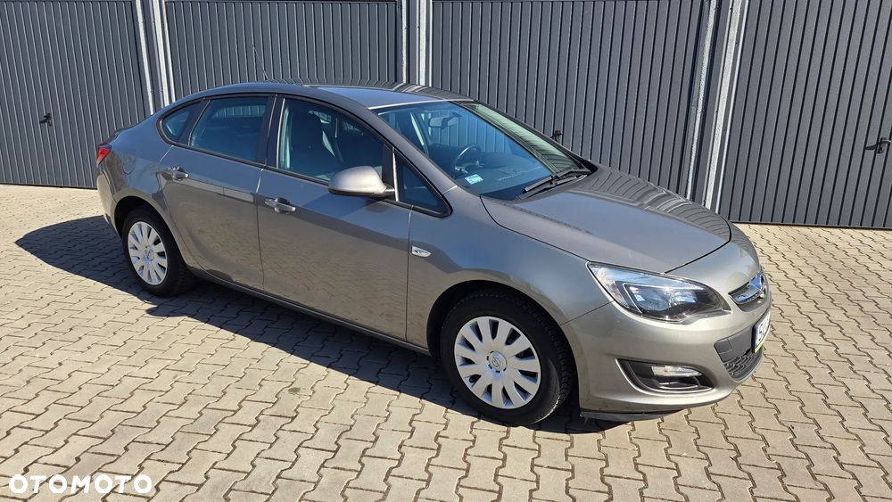 Opel Astra 1.6 Business EU6 - 10