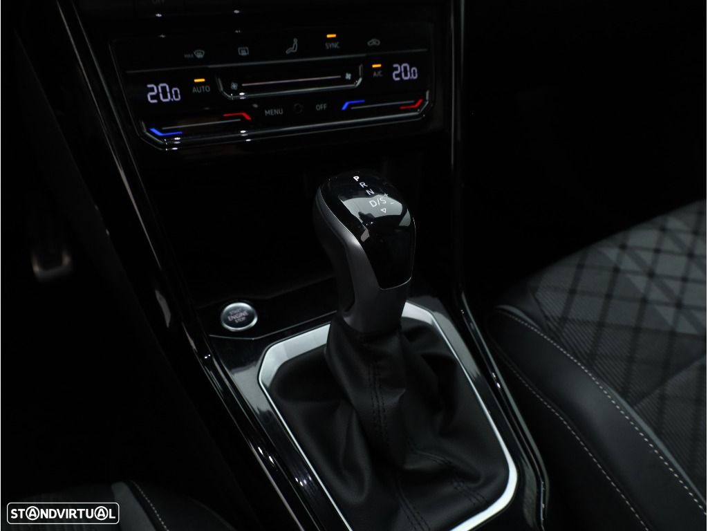 VW T-Roc 2.0 TDI R-Line DSG - 32