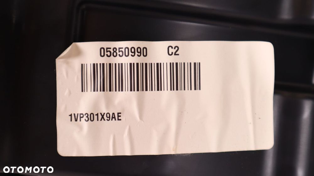 JEEP GRAND CHEROKEE WK2 KRATKA NAWIEWU TYŁ 1VP301X9AE - 10