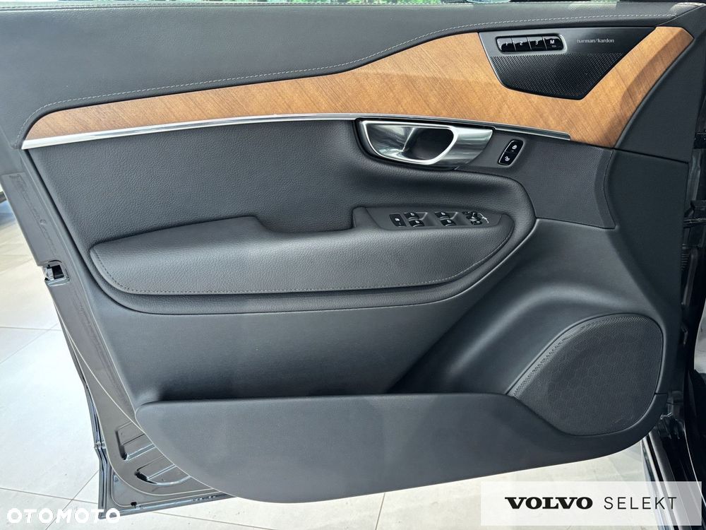 Volvo XC 90 - 23