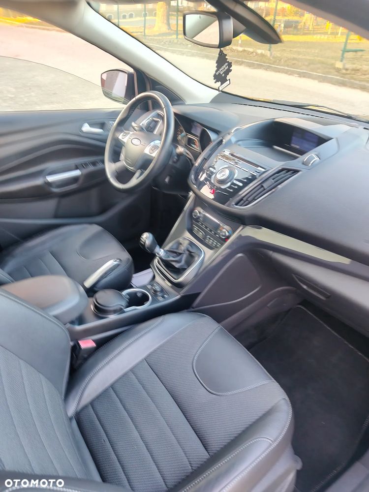 Ford Kuga 1.5 EcoBoost 2x4 Individual - 11