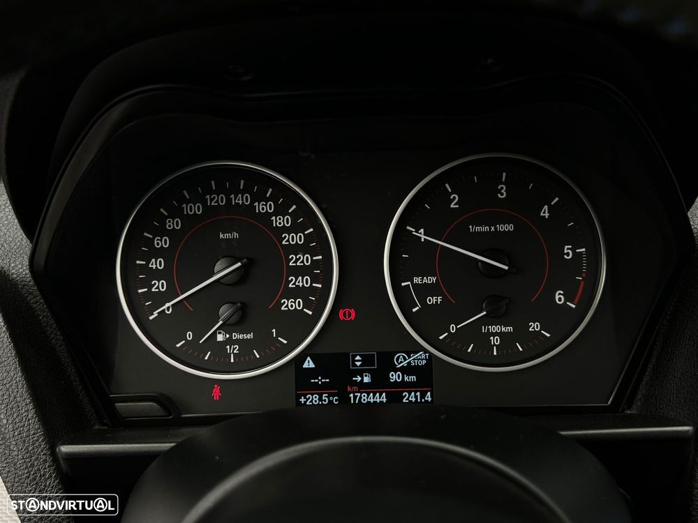 BMW 116 d Pack M - 24