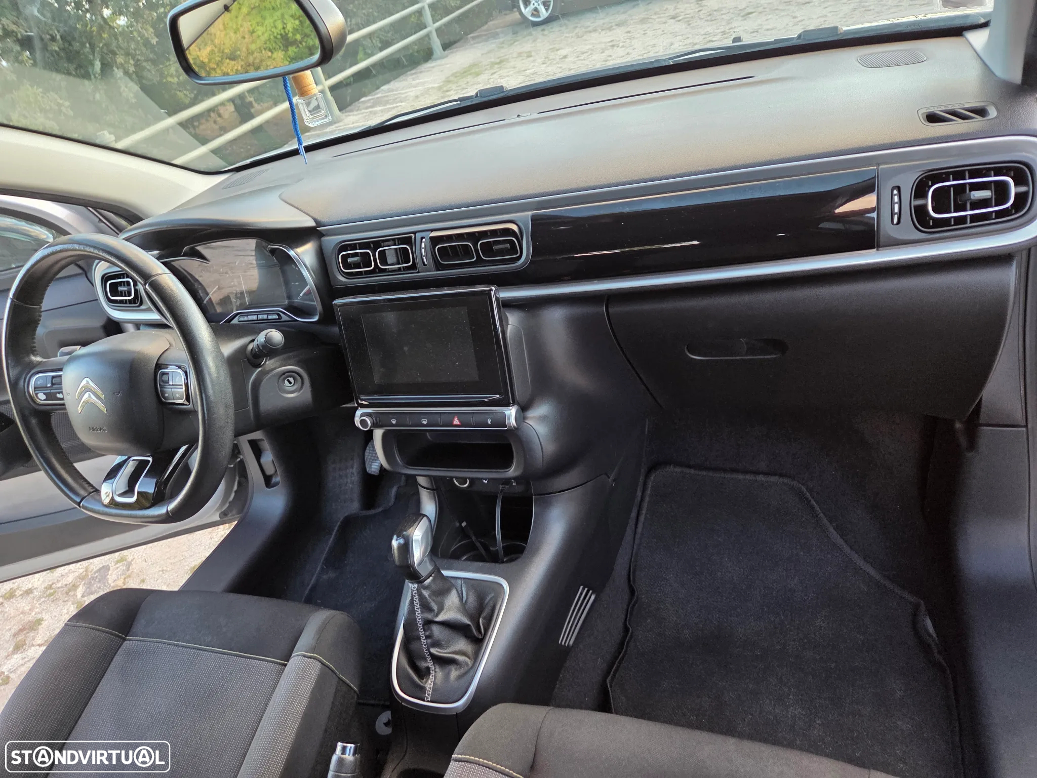 Citroën C3 1.2 PureTech Shine - 20