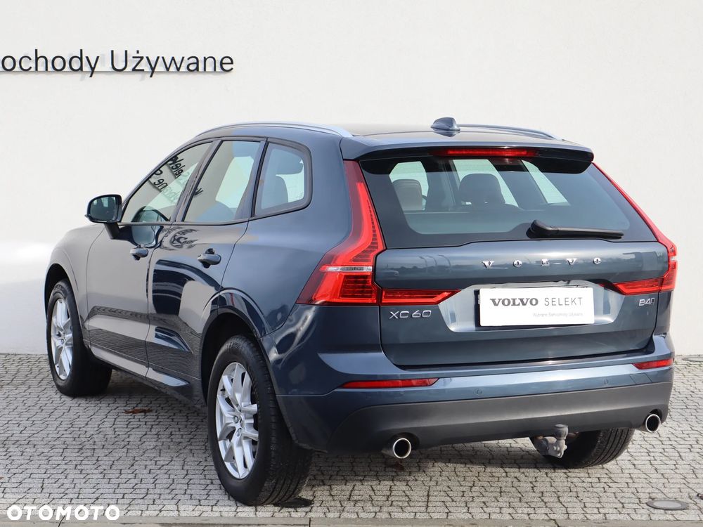 Volvo XC 60 B4 D AWD Momentum - 3