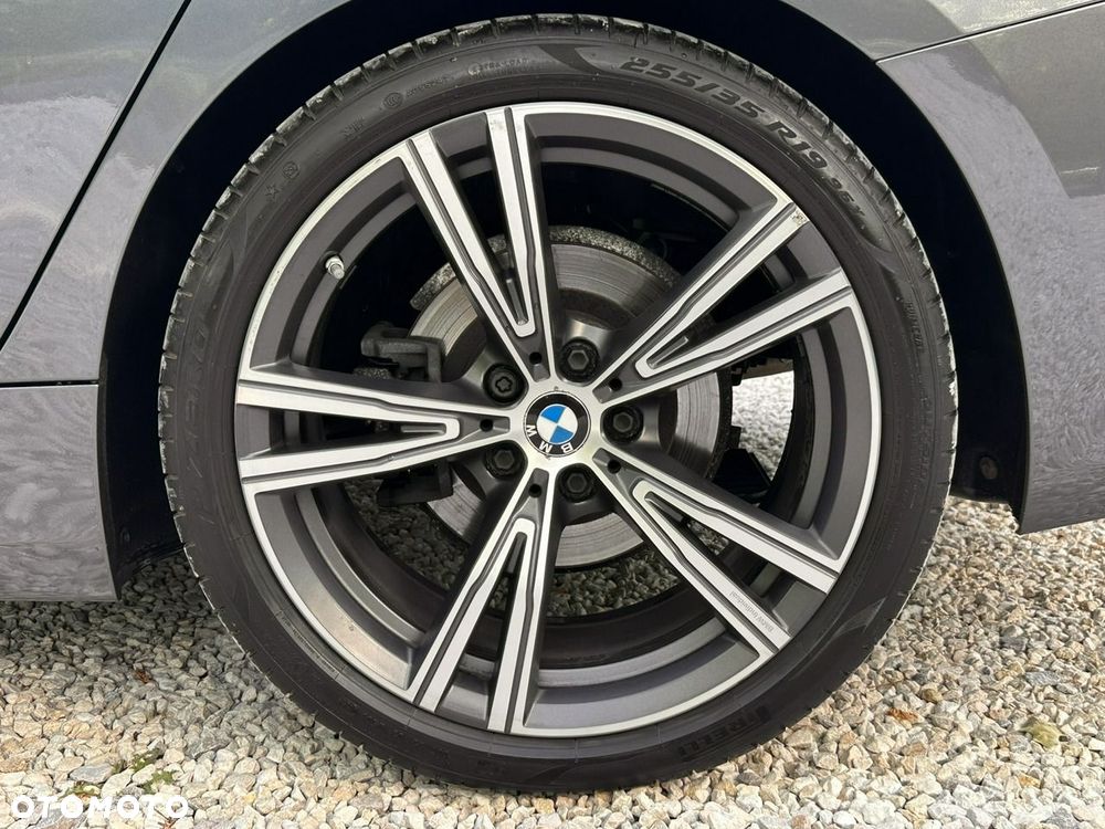BMW Seria 3 318i Sport Line - 38