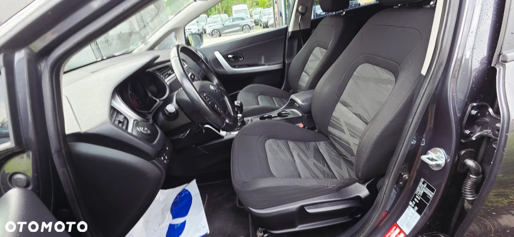 Kia Ceed 1.6 GDI ISG SW Dream Team Edition - 27