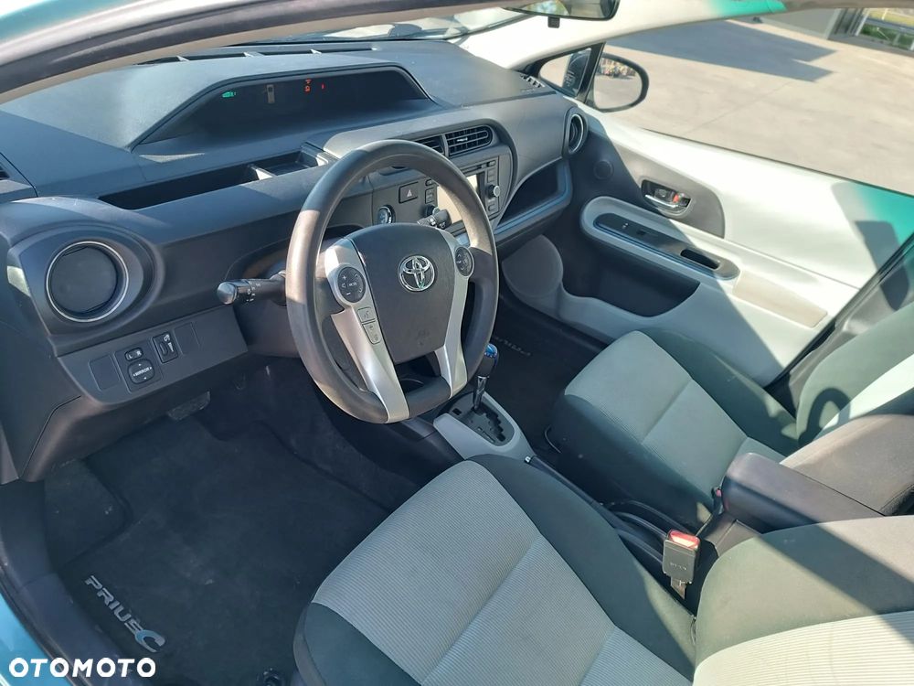 Toyota Prius - 11