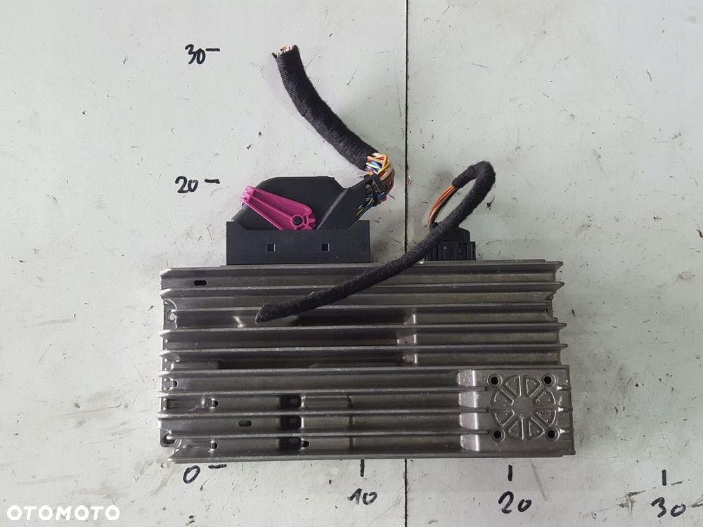 AUDI A4 B8 08r- A5 8T WZMACNIACZ AUDIO 8T0035223L - 1