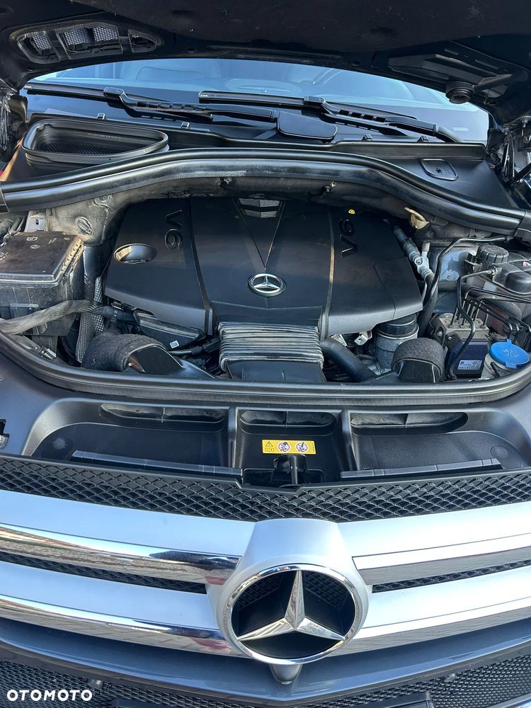 Mercedes-Benz GL - 16