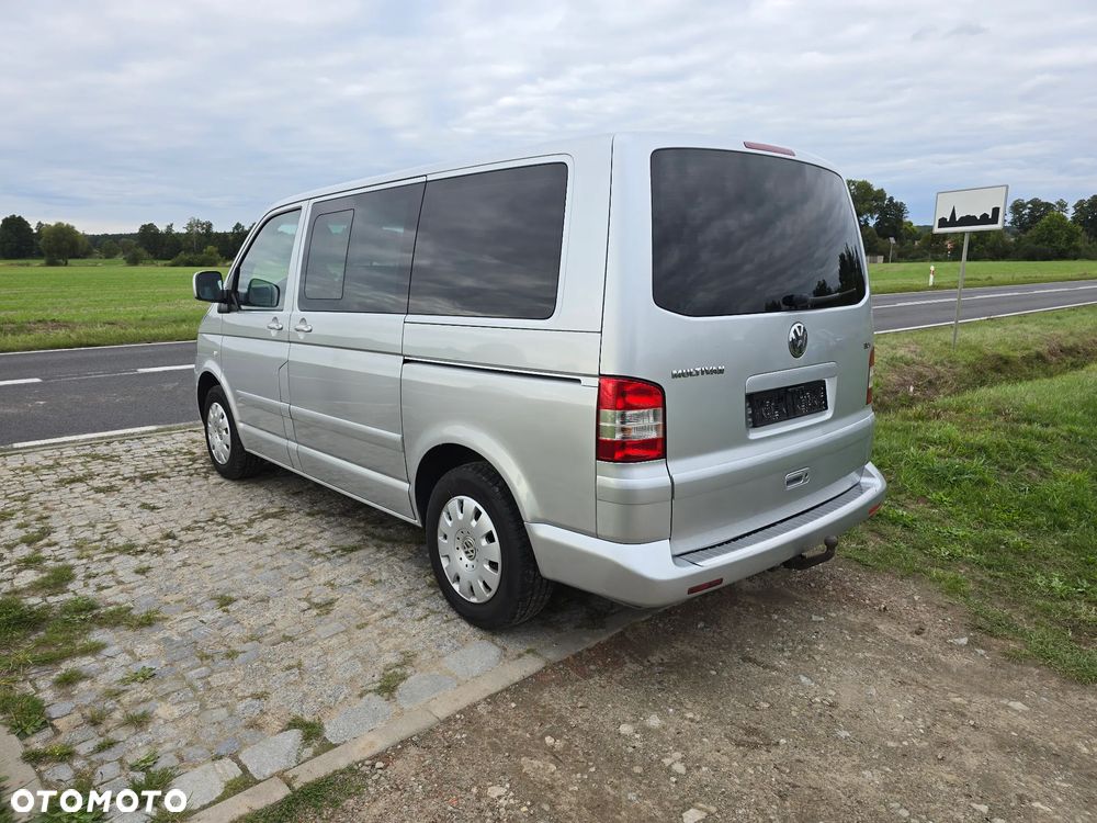 Volkswagen Multivan - 8