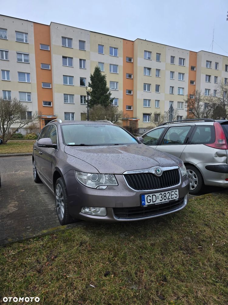 Skoda Superb 1.8 TSI Elegance DSG - 5