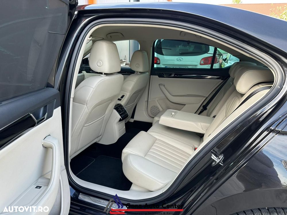 Skoda Superb 2.0 TDI 4X4 DSG Laurin & Klement - 18