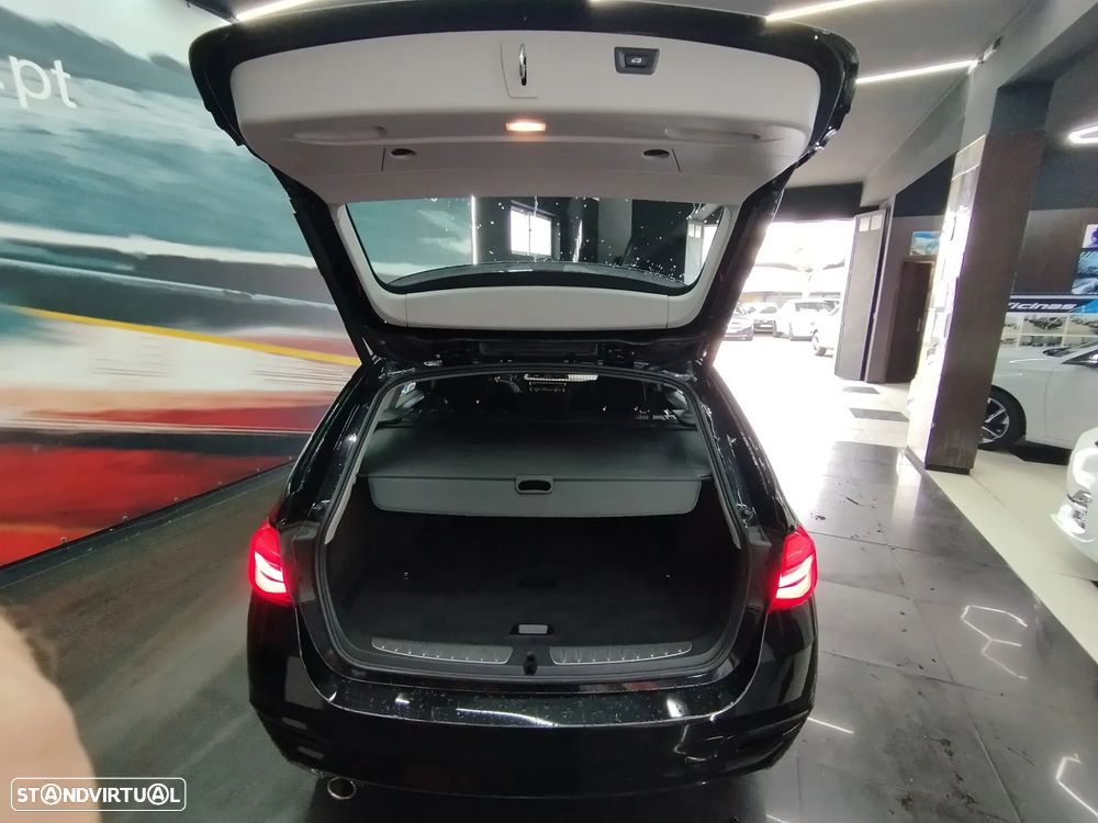 BMW 316 d Touring - 12