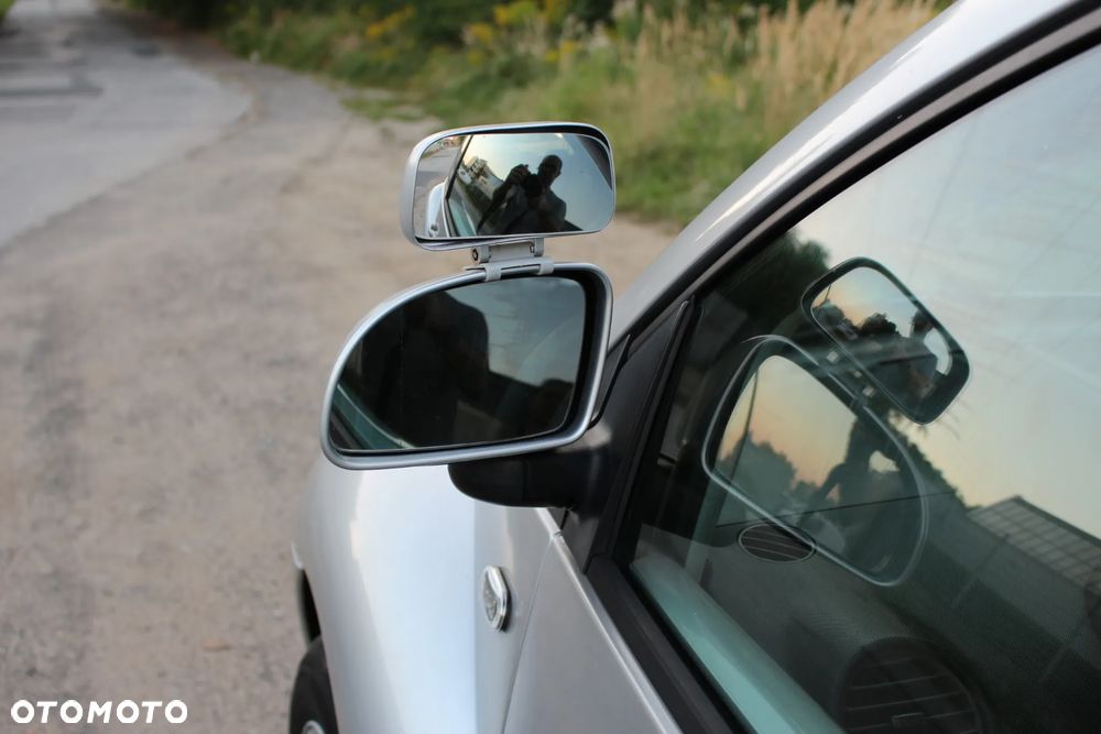 Volkswagen New Beetle - 24