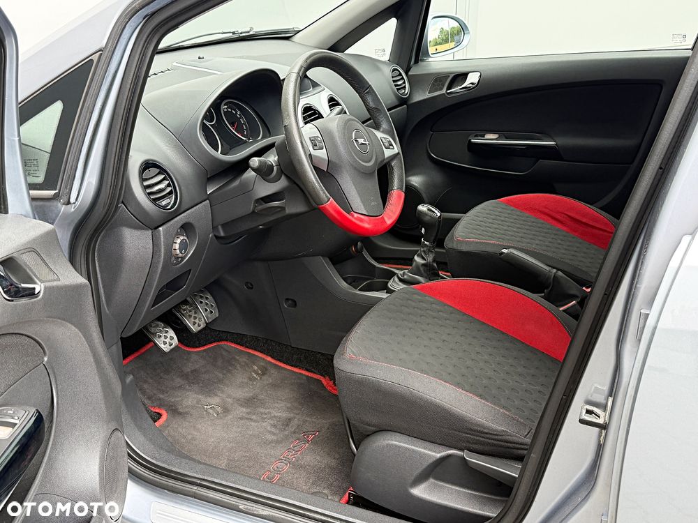 Opel Corsa 1.6 Turbo GSi - 15