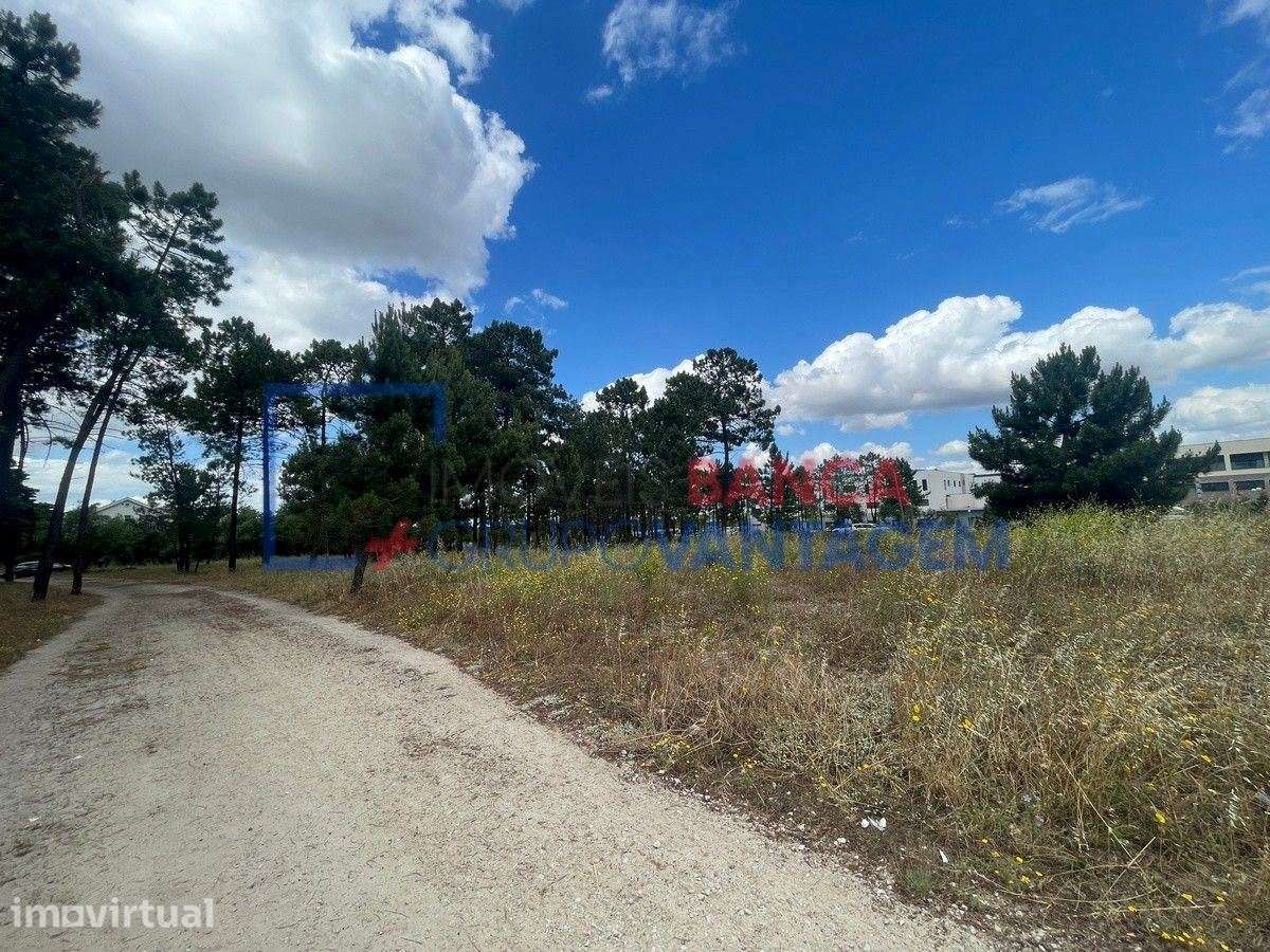 Loteamento edifícios, para venda, Setúbal - Azeitão - Grande imagem: 2/19