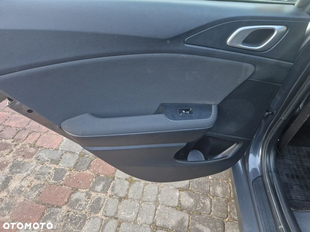 Kia Ceed 1.5 T-GDI M - 20