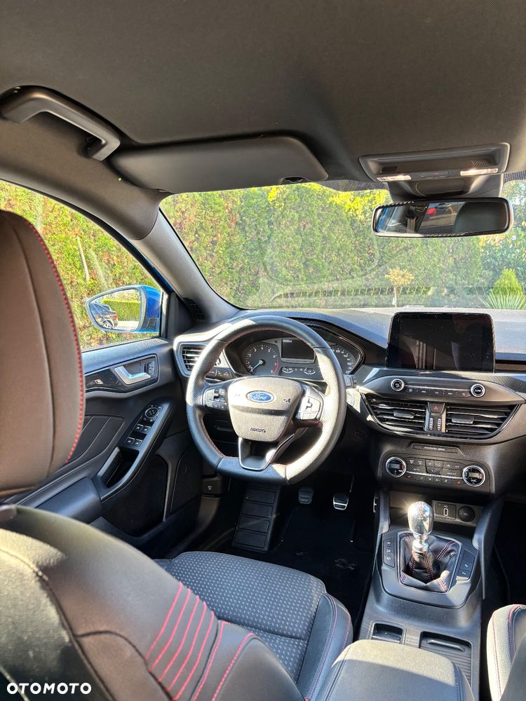 Ford Focus 1.0 EcoBoost ST-Line - 10