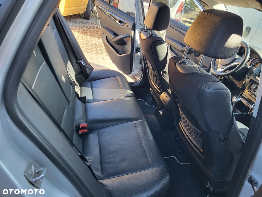 BMW X1 xDrive18d - 12