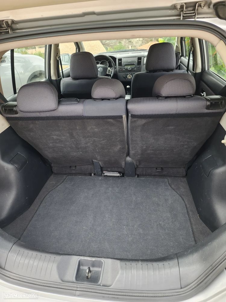 Nissan Tiida — fotografia 5