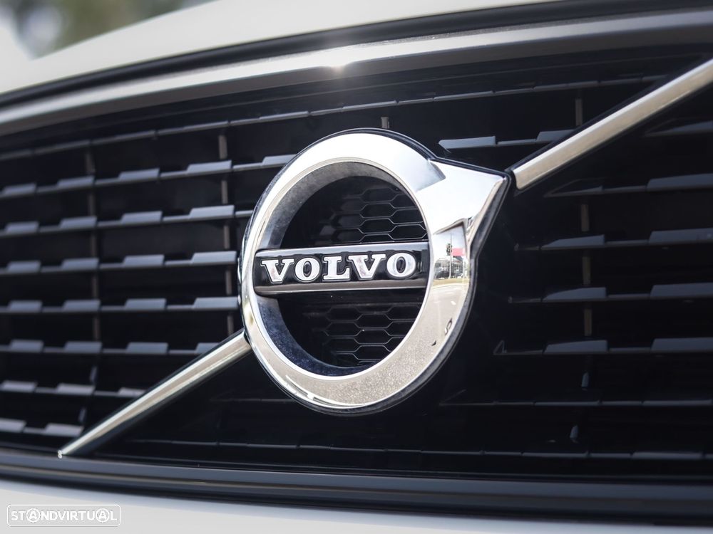 Volvo XC 40 2.0 D3 R-Design - 22