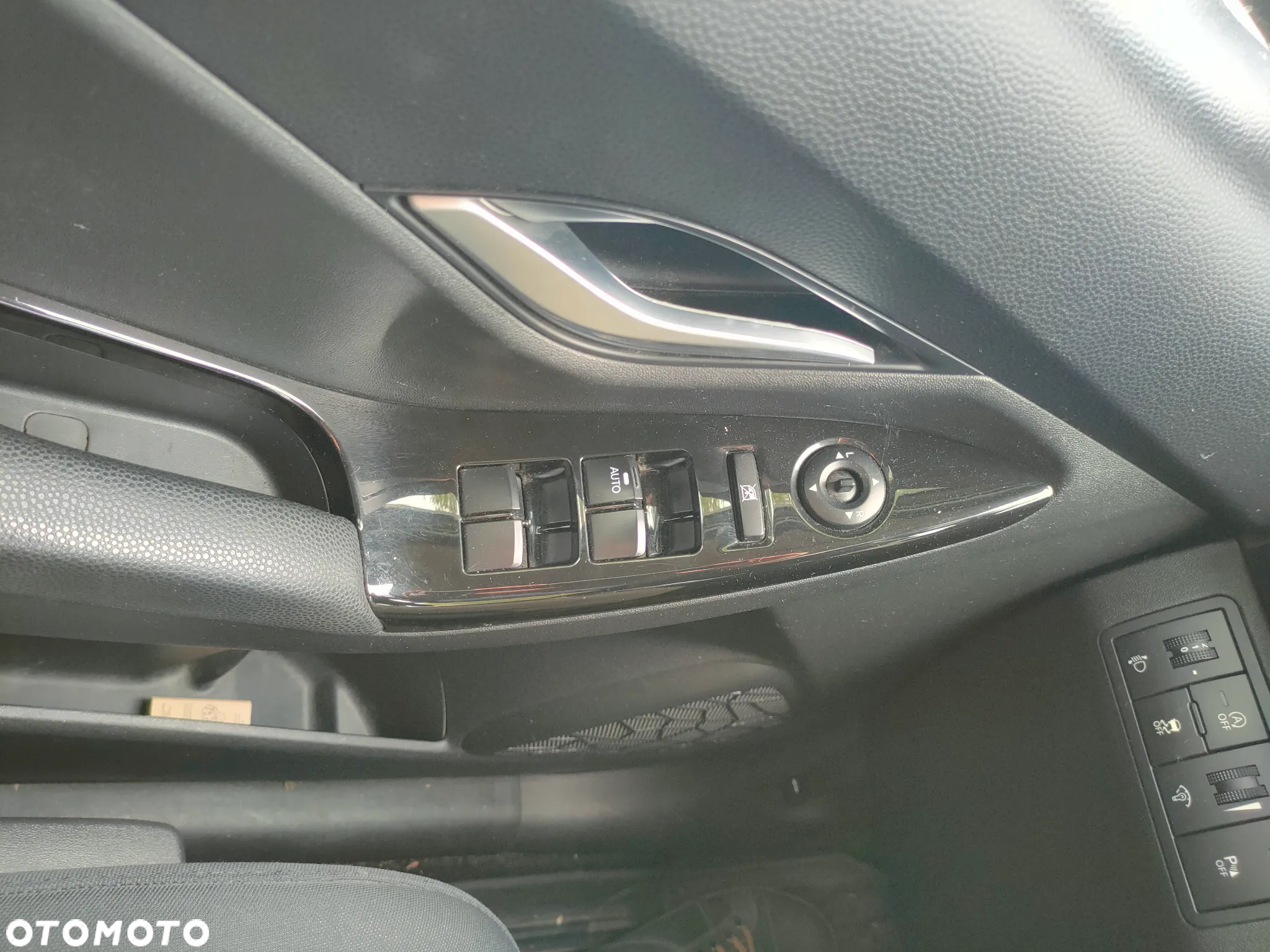 Hyundai ix20 1.4 CRDi BlueDrive Classic + - 17