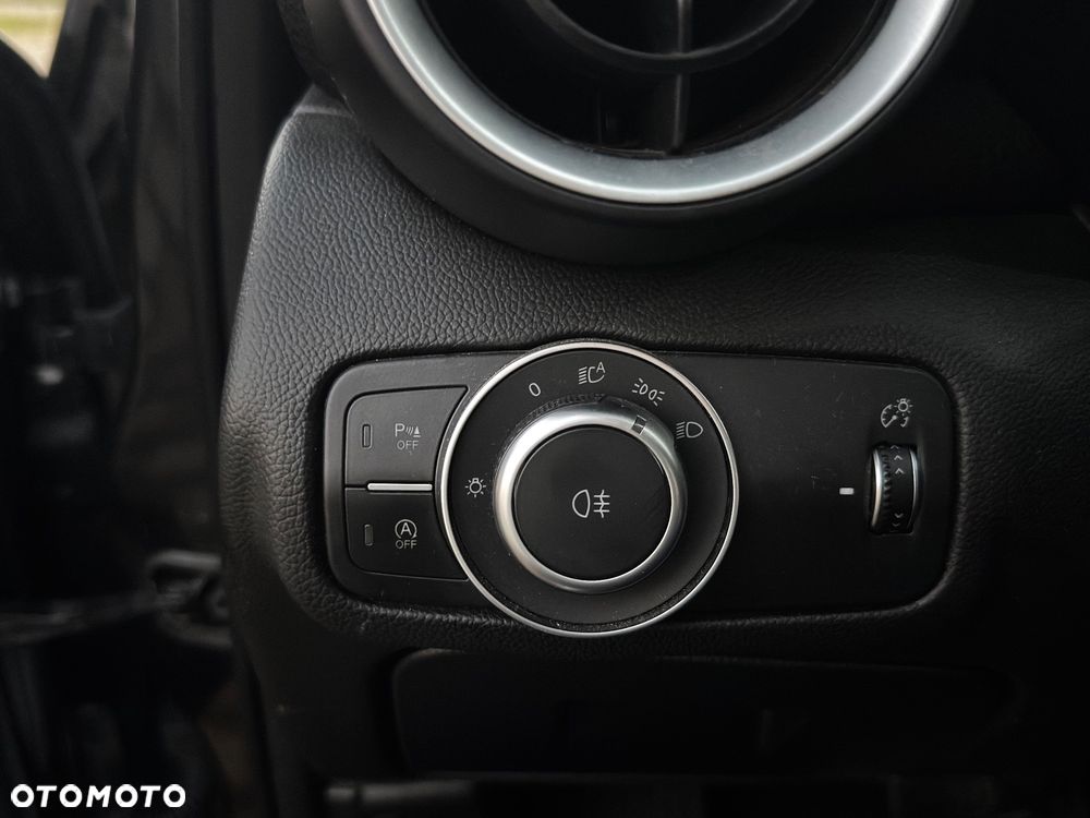 Alfa Romeo Giulia 2.0 Turbo 16V AT8-Q4 Ti - 19