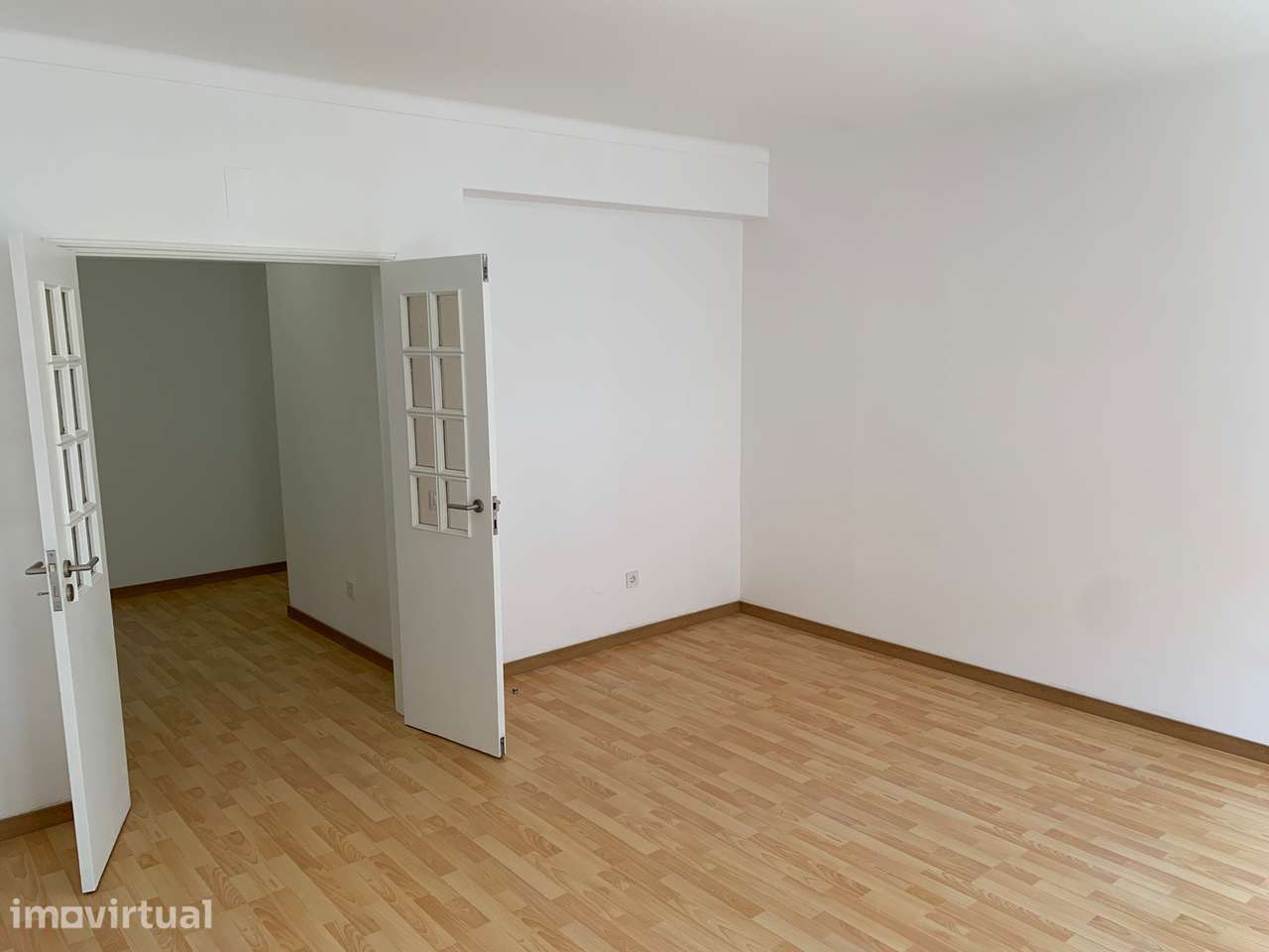 T3 Pinhal Novo | Remodelado | Varanda | Arrecadação - Grande imagem: 4/24