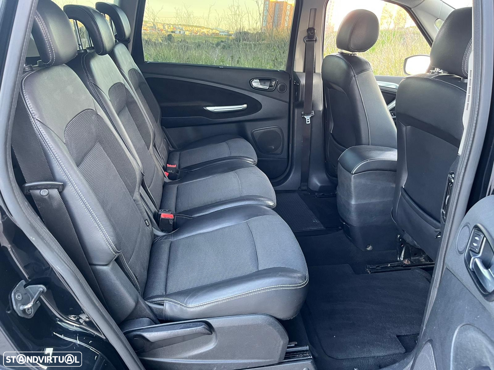 Ford S-Max 2.0 TDCi Titanium 7L - 13