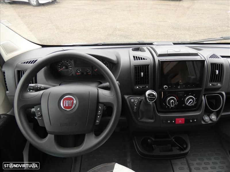Challenger Graphite Fiat - 5