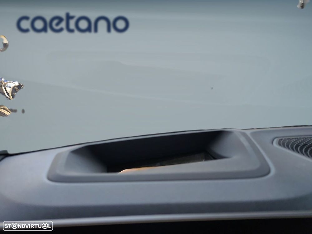 BMW 330 e Pack Desportivo M Pro Auto - 23