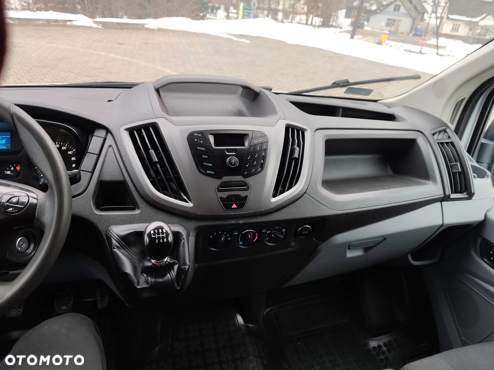 Ford Transit - 24
