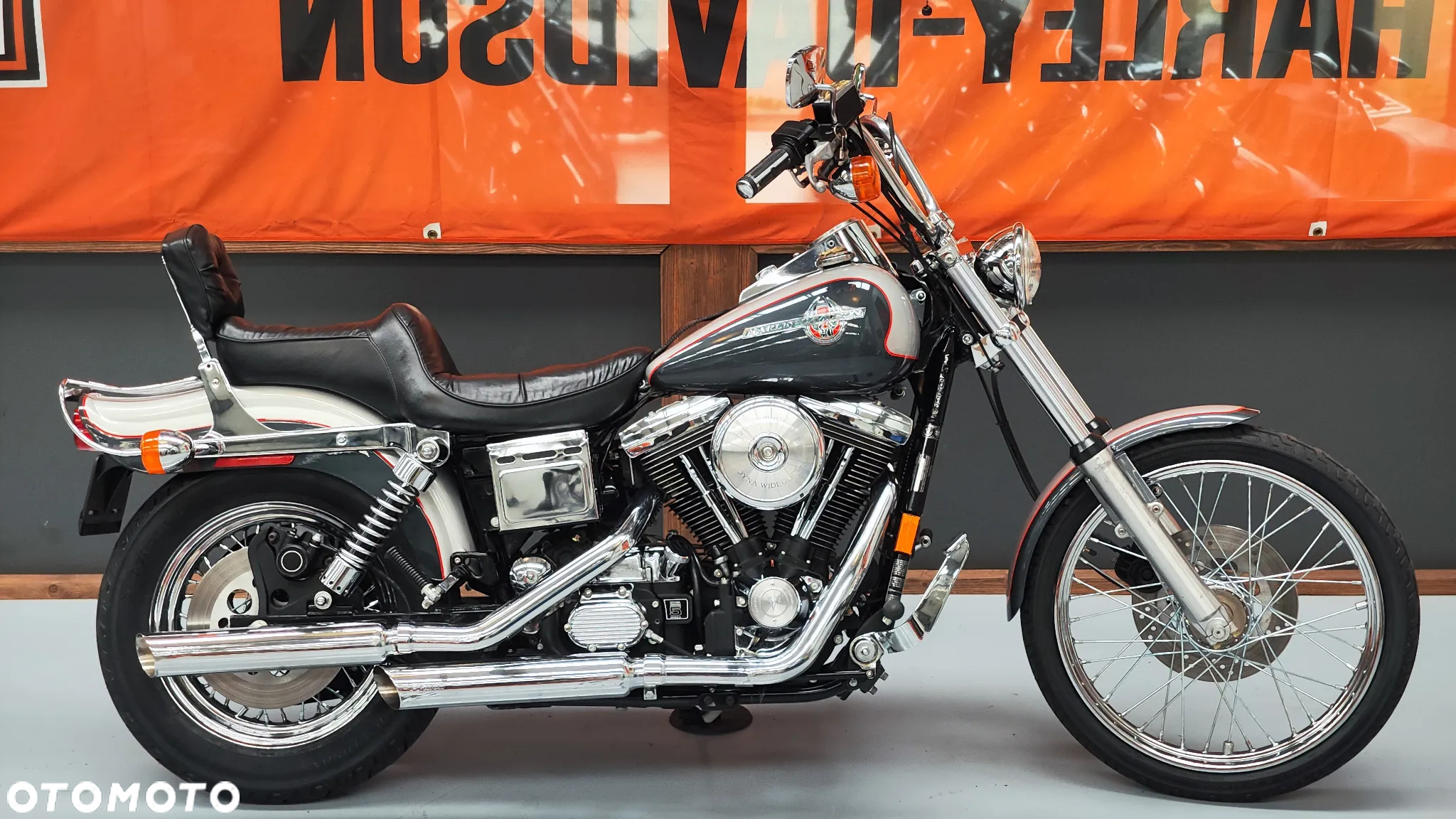 Harley-Davidson Dyna Wide Glide - 11