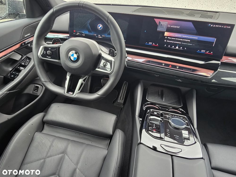 BMW Seria 5 520d xDrive mHEV M Sport - 14